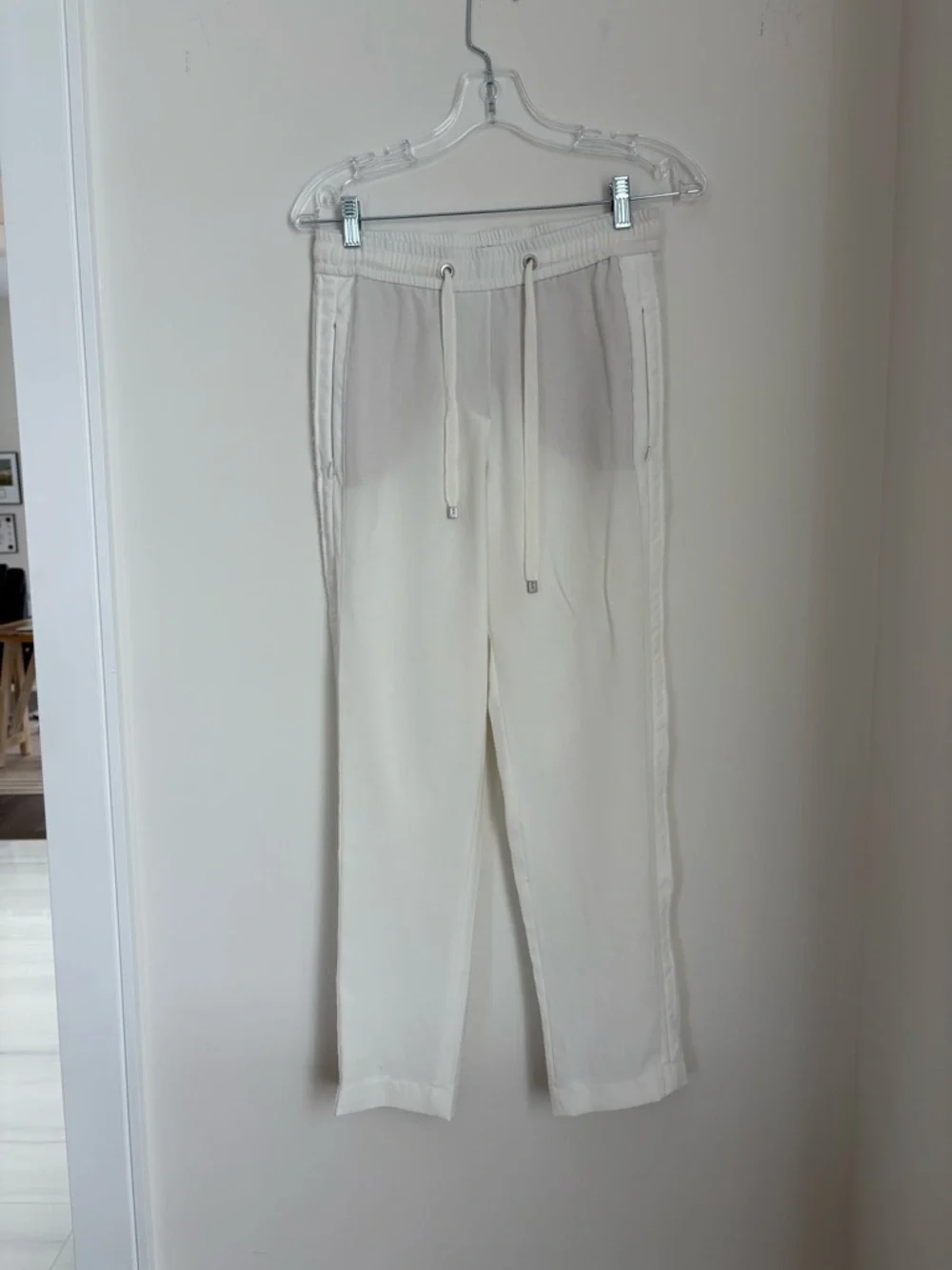 NEW ON WEBSITE! Marc Cain Cream Linen Blend Drawstring Tapered Pants Small - Picture 2 of 11